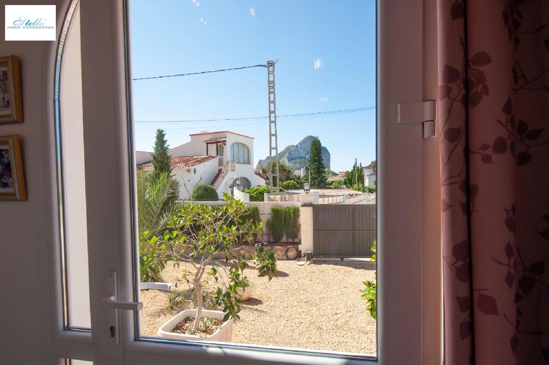 Villa in Calpe(Pla roig) te koop, woonoppervlakte 145 m², Airconditioning, grondstuk 800 m², 3 slapkamer, 2 badkamer, Zwembad, ref.: COB-3377-10535-31