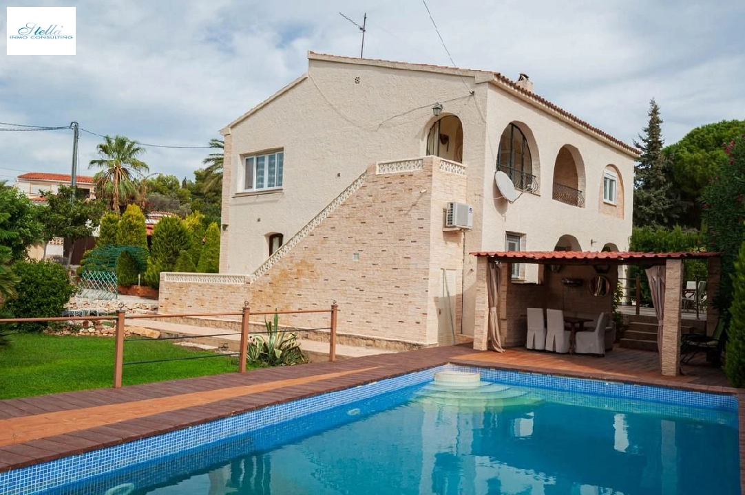 Villa in Calpe(Gran sol) te koop, woonoppervlakte 227 m², Airconditioning, grondstuk 970 m², 4 slapkamer, 2 badkamer, Zwembad, ref.: COB-3399-10535-1