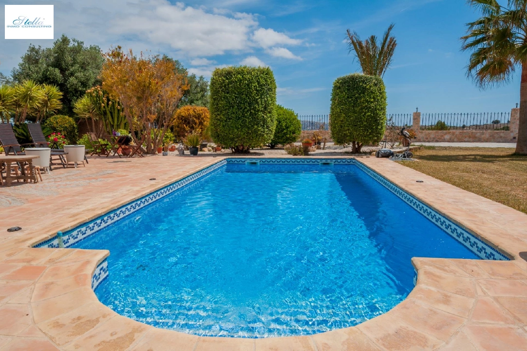 Finca in Teulada(Zona de la playa) te koop, woonoppervlakte 238 m², Airconditioning, grondstuk 14129 m², 5 slapkamer, 4 badkamer, Zwembad, ref.: COB-3457-10535-4