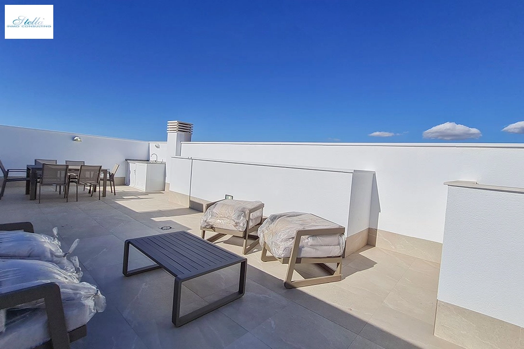 Reihenhaus in San Pedro del Pinatar te koop, woonoppervlakte 157 m², Staat Eerste bewoning, grondstuk 92 m², 3 slapkamer, 2 badkamer, Zwembad, ref.: HA-SAN-115-R01-23