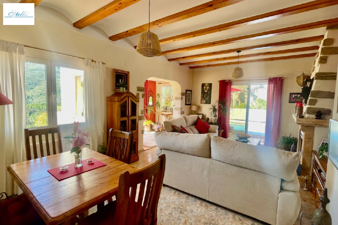 Villa in Benigembla(Valley) te koop, woonoppervlakte 109 m², Bouwjaar 2000, + Centrale verwarming, Airconditioning, grondstuk 390 m², 3 slapkamer, 2 badkamer, Zwembad, ref.: PV-141-01978P-17