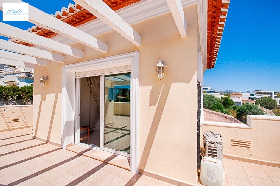 Villa in Moraira te koop, woonoppervlakte 270 m², Bouwjaar 2007, Airconditioning, grondstuk 797 m², 4 slapkamer, 3 badkamer, Zwembad, ref.: AM-11778DA-27