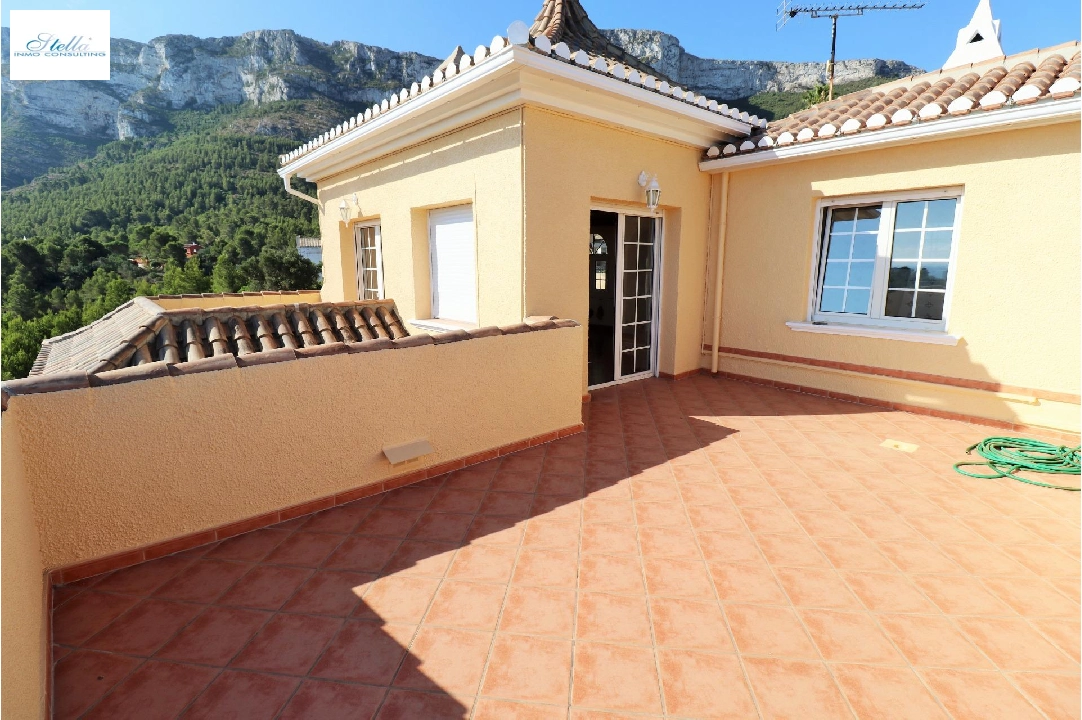 Villa in Denia te koop, woonoppervlakte 319 m², Airconditioning, grondstuk 900 m², 6 slapkamer, 4 badkamer, Zwembad, ref.: AM-12170DA-17