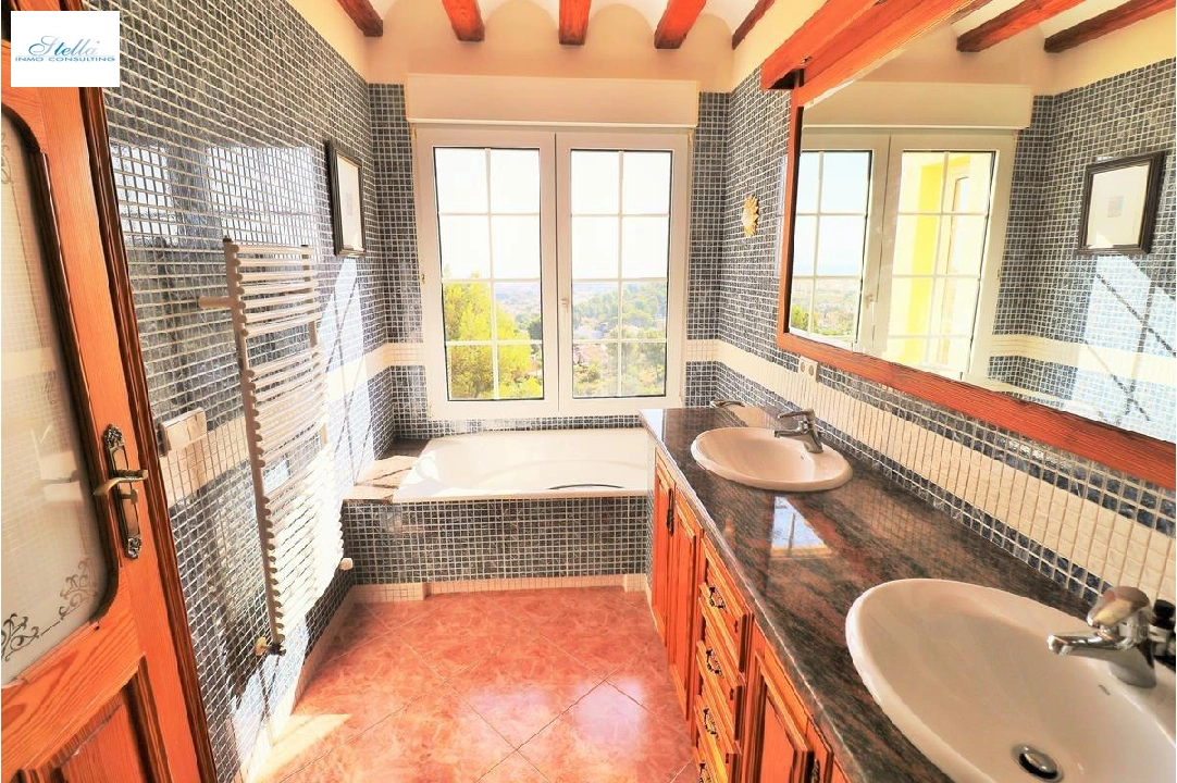 Villa in Denia te koop, woonoppervlakte 319 m², Airconditioning, grondstuk 900 m², 6 slapkamer, 4 badkamer, Zwembad, ref.: AM-12170DA-43