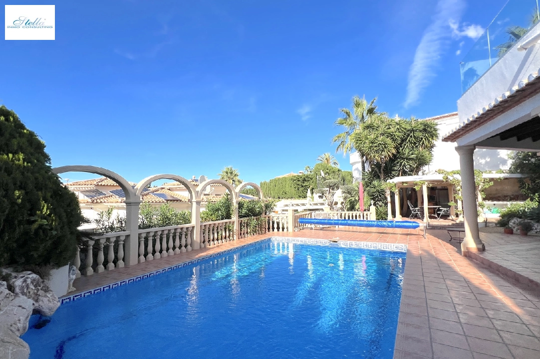 Villa in Denia(Marquesa VI) te koop, woonoppervlakte 122 m², Bouwjaar 2001, Staat netjes, + Vloerverwarming, Airconditioning, grondstuk 802 m², 4 slapkamer, 3 badkamer, Zwembad, ref.: SC-T0924-28