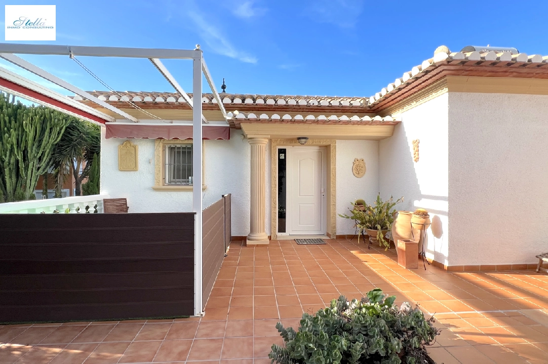 Villa in Denia(Marquesa VI) te koop, woonoppervlakte 122 m², Bouwjaar 2001, Staat netjes, + Vloerverwarming, Airconditioning, grondstuk 802 m², 4 slapkamer, 3 badkamer, Zwembad, ref.: SC-T0924-39