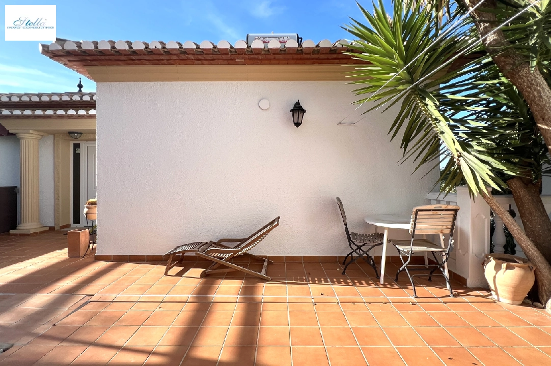 Villa in Denia(Marquesa VI) te koop, woonoppervlakte 122 m², Bouwjaar 2001, Staat netjes, + Vloerverwarming, Airconditioning, grondstuk 802 m², 4 slapkamer, 3 badkamer, Zwembad, ref.: SC-T0924-41