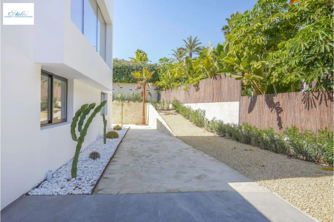 Villa in Javea te koop, woonoppervlakte 230 m², Bouwjaar 2023, + KLIMA, Airconditioning, grondstuk 1100 m², 3 slapkamer, 4 badkamer, Zwembad, ref.: BP-C3XY4303JAV-40