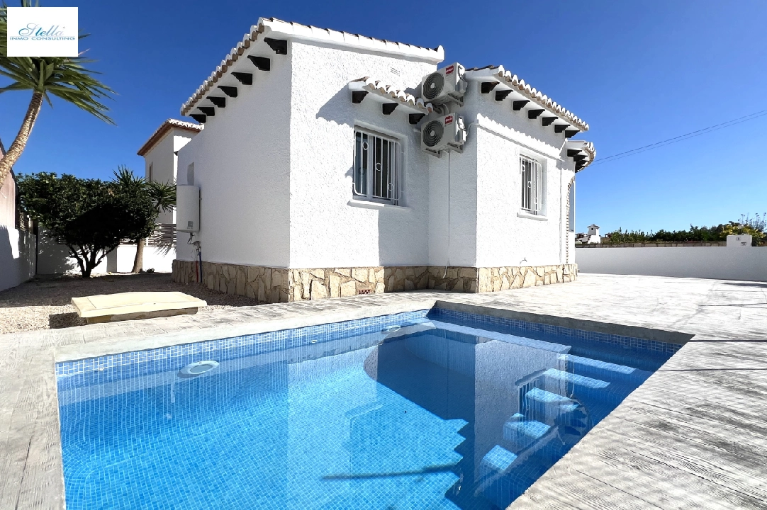 Villa in Els Poblets(Sorts de la mar 26A) te koop, woonoppervlakte 80 m², Bouwjaar 1985, Staat als nieuw, + KLIMA, Airconditioning, grondstuk 303 m², 2 slapkamer, 2 badkamer, Zwembad, ref.: AS-0824-2