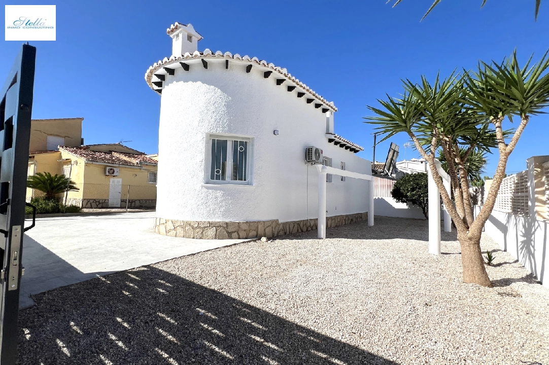 Villa in Els Poblets(Sorts de la mar 26A) te koop, woonoppervlakte 80 m², Bouwjaar 1985, Staat als nieuw, + KLIMA, Airconditioning, grondstuk 303 m², 2 slapkamer, 2 badkamer, Zwembad, ref.: AS-0824-4