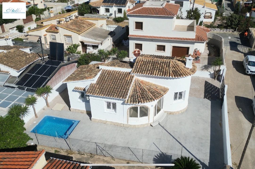 Villa in Els Poblets(Sorts de la mar 26A) te koop, woonoppervlakte 80 m², Bouwjaar 1985, Staat als nieuw, + KLIMA, Airconditioning, grondstuk 303 m², 2 slapkamer, 2 badkamer, Zwembad, ref.: AS-0824-5