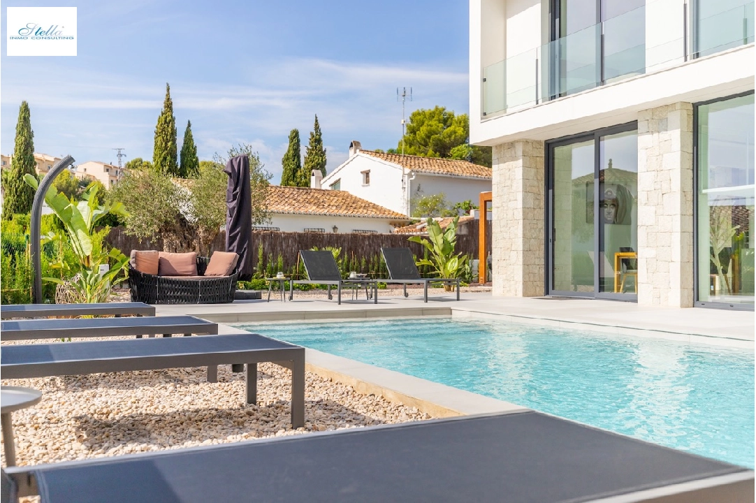 Villa in Benissa(La Fustera) te koop, woonoppervlakte 249 m², Airconditioning, grondstuk 895 m², 4 slapkamer, 3 badkamer, Zwembad, ref.: CA-H-9309-AMB-25