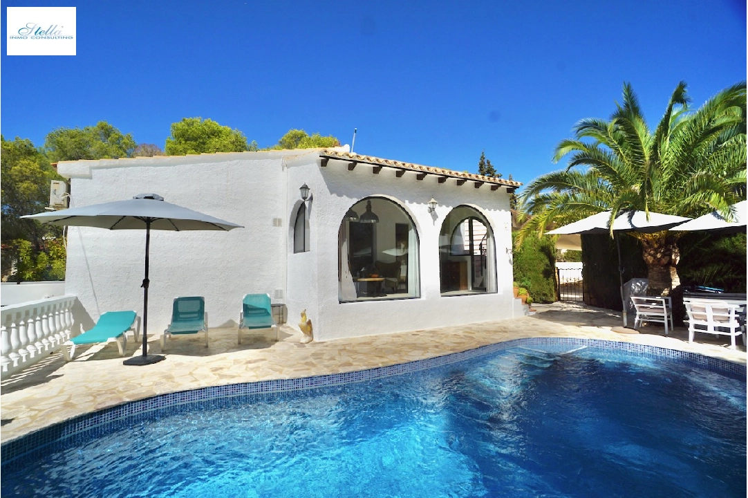 Villa in Benissa(Fanadix) te koop, woonoppervlakte 180 m², Airconditioning, grondstuk 1215 m², 5 slapkamer, 4 badkamer, Zwembad, ref.: CA-H-1812-AMB-1