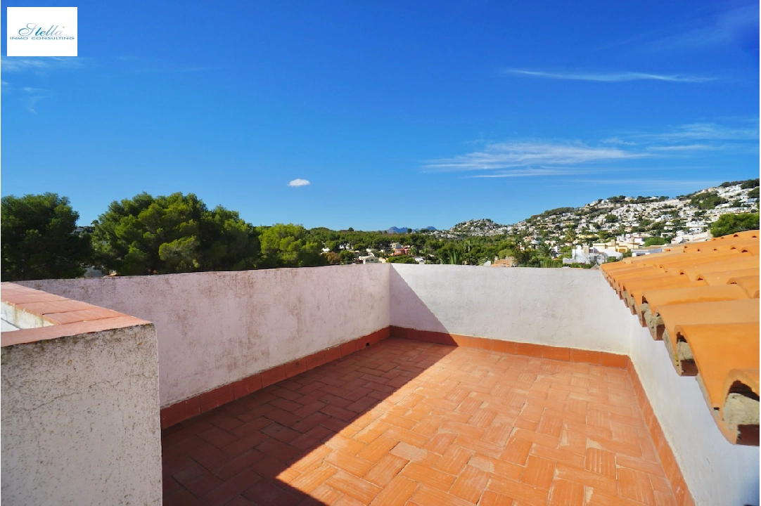 Villa in Moraira(Pinar del Advocat) te koop, woonoppervlakte 109 m², grondstuk 808 m², 2 slapkamer, 1 badkamer, ref.: CA-H-1813-AMBI-18