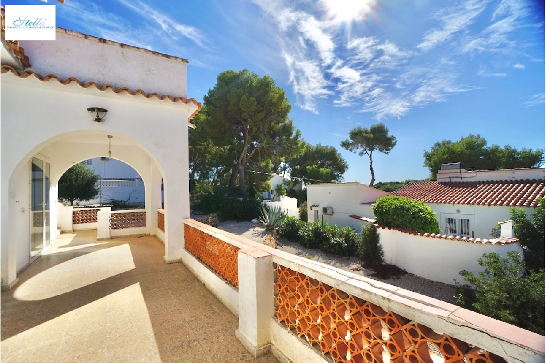 Villa in Moraira(Pinar del Advocat) te koop, woonoppervlakte 109 m², grondstuk 808 m², 2 slapkamer, 1 badkamer, ref.: CA-H-1813-AMBI-7