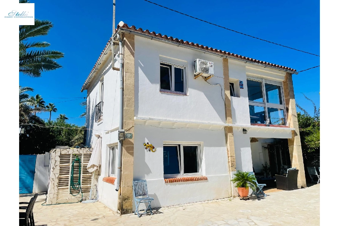 Villa in Denia te koop, woonoppervlakte 133 m², Bouwjaar 1970, Airconditioning, grondstuk 350 m², 3 slapkamer, 2 badkamer, Zwembad, ref.: UM-UV-0624-1