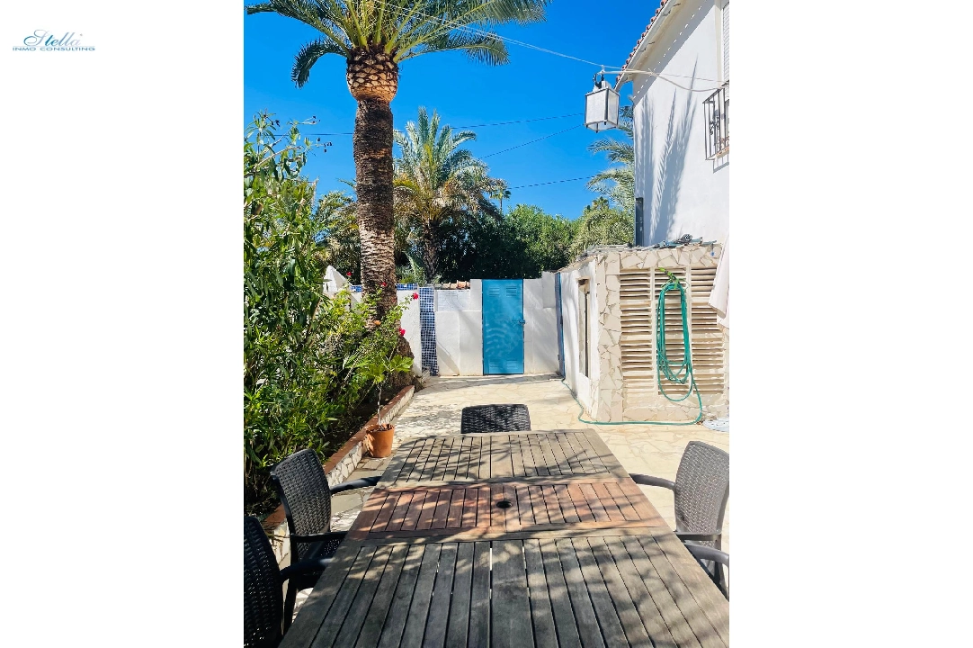 Villa in Denia te koop, woonoppervlakte 133 m², Bouwjaar 1970, Airconditioning, grondstuk 350 m², 3 slapkamer, 2 badkamer, Zwembad, ref.: UM-UV-0624-15