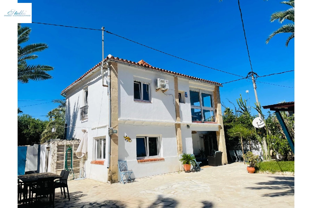 Villa in Denia te koop, woonoppervlakte 133 m², Bouwjaar 1970, Airconditioning, grondstuk 350 m², 3 slapkamer, 2 badkamer, Zwembad, ref.: UM-UV-0624-25