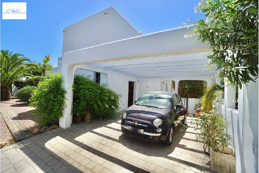 Villa in Moraira(Camarrocha) te koop, woonoppervlakte 261 m², Airconditioning, grondstuk 831 m², 3 slapkamer, 3 badkamer, Zwembad, ref.: CA-H-1670-AMB-13