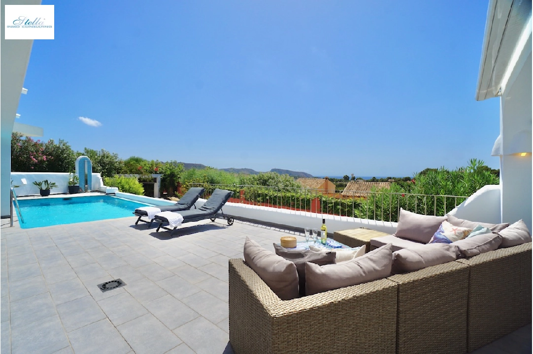 Villa in Moraira(Camarrocha) te koop, woonoppervlakte 261 m², Airconditioning, grondstuk 831 m², 3 slapkamer, 3 badkamer, Zwembad, ref.: CA-H-1670-AMB-2