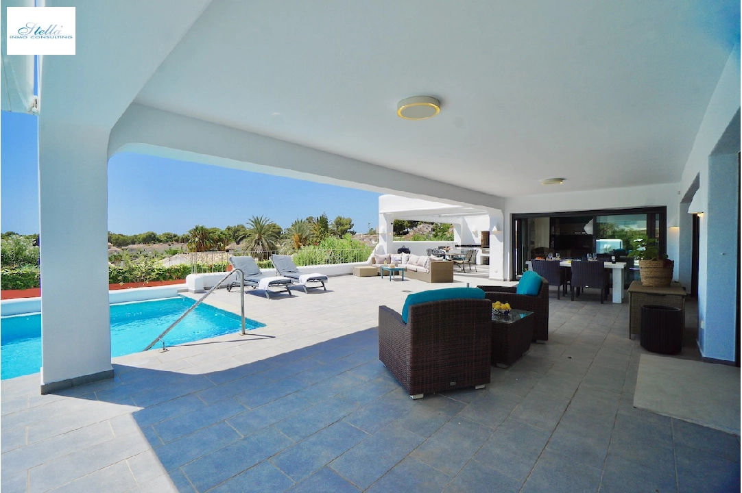 Villa in Moraira(Camarrocha) te koop, woonoppervlakte 261 m², Airconditioning, grondstuk 831 m², 3 slapkamer, 3 badkamer, Zwembad, ref.: CA-H-1670-AMB-21