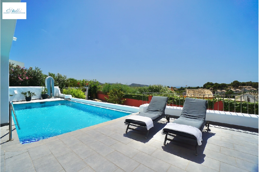 Villa in Moraira(Camarrocha) te koop, woonoppervlakte 261 m², Airconditioning, grondstuk 831 m², 3 slapkamer, 3 badkamer, Zwembad, ref.: CA-H-1670-AMB-22