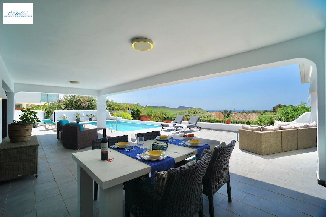 Villa in Moraira(Camarrocha) te koop, woonoppervlakte 261 m², Airconditioning, grondstuk 831 m², 3 slapkamer, 3 badkamer, Zwembad, ref.: CA-H-1670-AMB-23