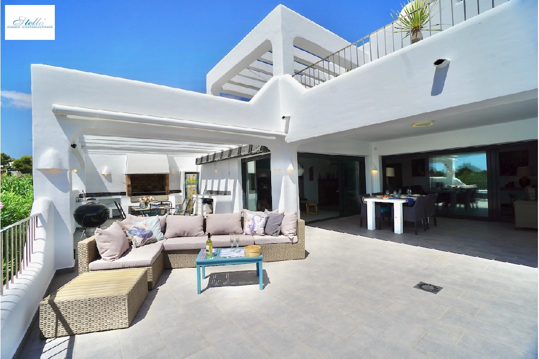 Villa in Moraira(Camarrocha) te koop, woonoppervlakte 261 m², Airconditioning, grondstuk 831 m², 3 slapkamer, 3 badkamer, Zwembad, ref.: CA-H-1670-AMB-3