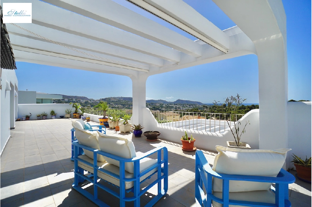 Villa in Moraira(Camarrocha) te koop, woonoppervlakte 261 m², Airconditioning, grondstuk 831 m², 3 slapkamer, 3 badkamer, Zwembad, ref.: CA-H-1670-AMB-45