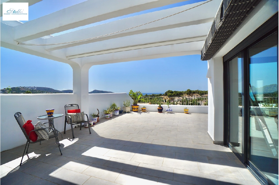 Villa in Moraira(Camarrocha) te koop, woonoppervlakte 261 m², Airconditioning, grondstuk 831 m², 3 slapkamer, 3 badkamer, Zwembad, ref.: CA-H-1670-AMB-46