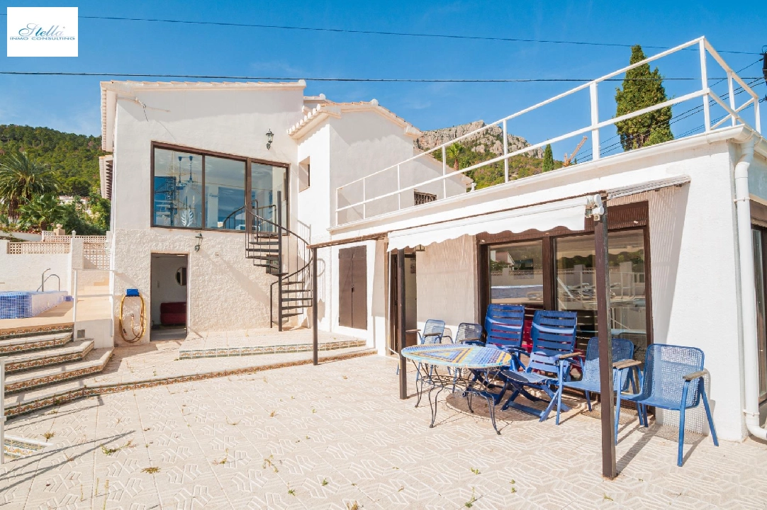 Villa in Calpe(Cucarres) te koop, woonoppervlakte 210 m², Airconditioning, grondstuk 800 m², 5 slapkamer, 4 badkamer, Zwembad, ref.: COB-3485-10535-1