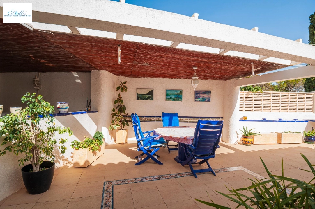 Villa in Calpe(Cucarres) te koop, woonoppervlakte 210 m², Airconditioning, grondstuk 800 m², 5 slapkamer, 4 badkamer, Zwembad, ref.: COB-3485-10535-18