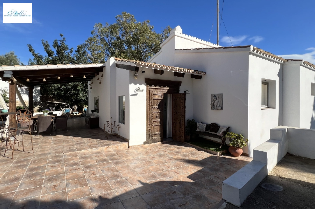 Villa in Denia(Florida) te koop, woonoppervlakte 182 m², Bouwjaar 1980, + KLIMA, Airconditioning, grondstuk 595 m², 3 slapkamer, 2 badkamer, Zwembad, ref.: SC-T1024-1