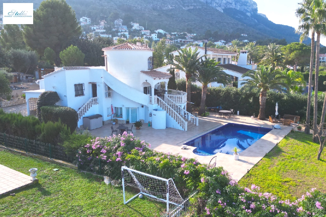 Villa in Denia te koop, woonoppervlakte 190 m², Bouwjaar 1984, Staat netjes, + KLIMA, Airconditioning, grondstuk 1900 m², 4 slapkamer, 4 badkamer, Zwembad, ref.: AS-1024-1