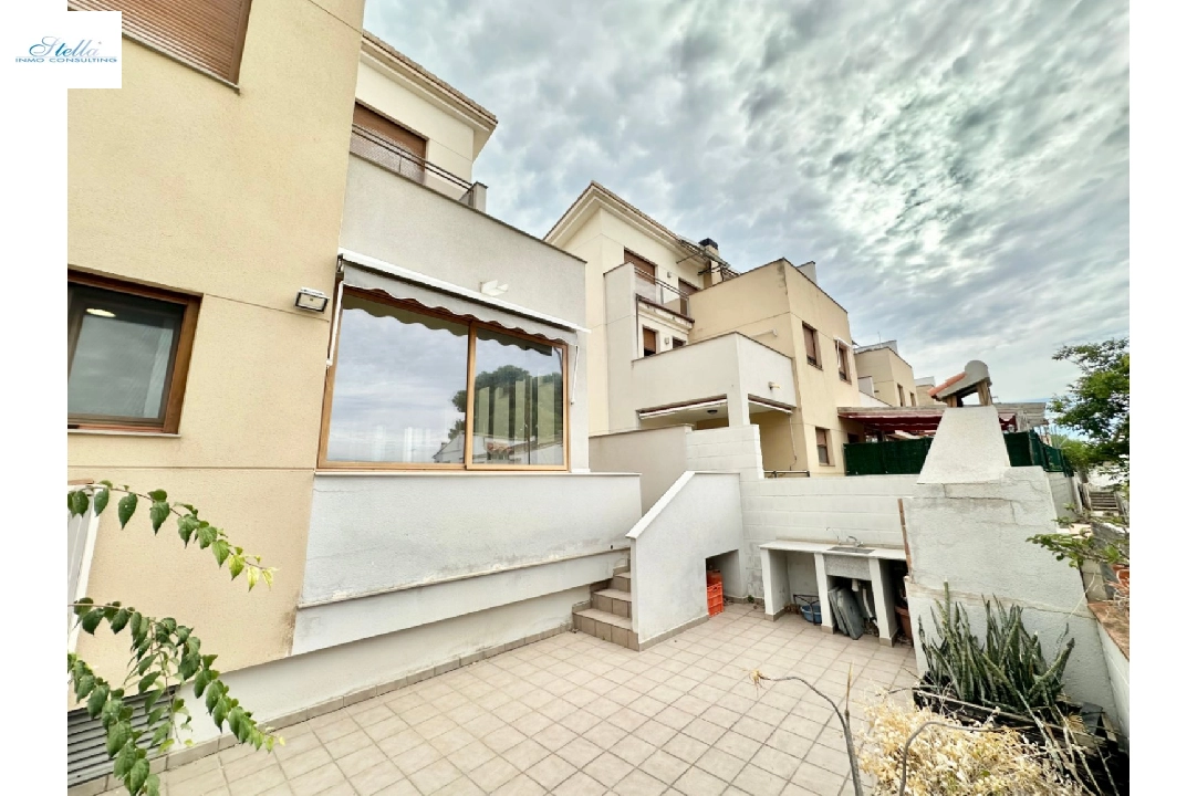 Reihenhaus in Gandia te koop, woonoppervlakte 310 m², Bouwjaar 2008, + KLIMA, Airconditioning, 4 slapkamer, 3 badkamer, Zwembad, ref.: O-V92614-1