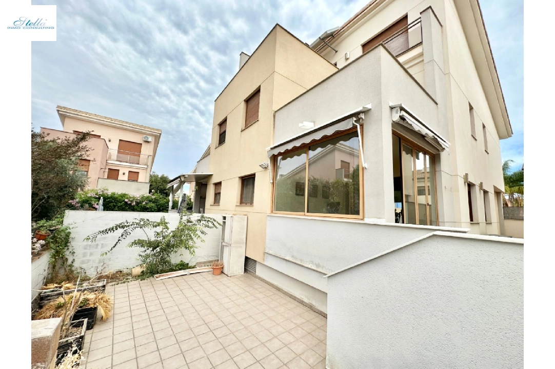 Reihenhaus in Gandia te koop, woonoppervlakte 310 m², Bouwjaar 2008, + KLIMA, Airconditioning, 4 slapkamer, 3 badkamer, Zwembad, ref.: O-V92614-3