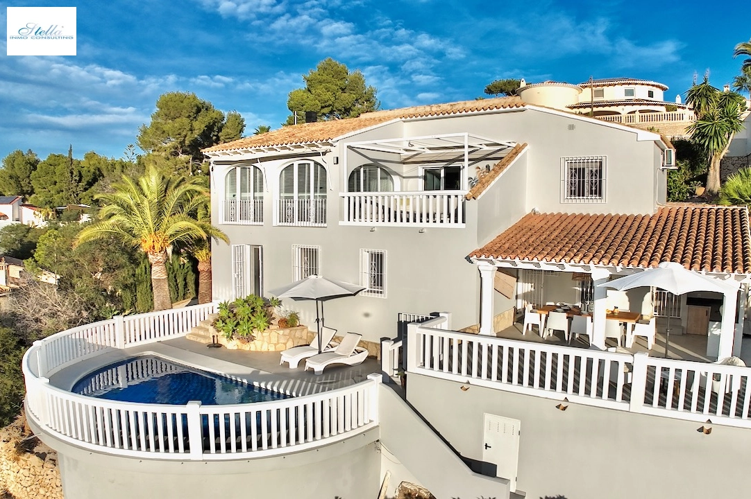 Villa in Benissa(San Jaime) te koop, woonoppervlakte 221 m², Airconditioning, grondstuk 981 m², 5 slapkamer, 2 badkamer, Zwembad, ref.: CA-H-1839-AMBE-1