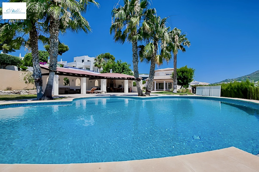 Villa in Moraira(Solpark) te koop, woonoppervlakte 306 m², Airconditioning, grondstuk 2403 m², 5 slapkamer, 6 badkamer, Zwembad, ref.: CA-H-1851-AMB-1