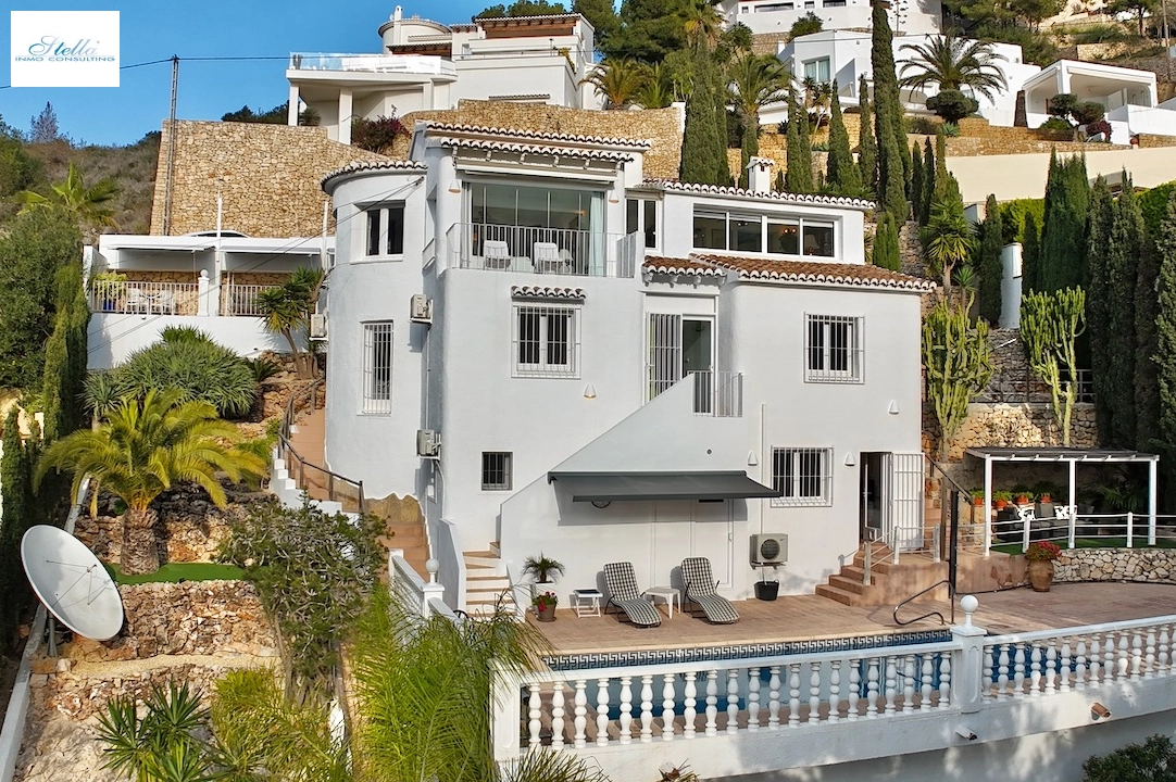 Villa in Moraira(Arnella) te koop, woonoppervlakte 248 m², Airconditioning, grondstuk 958 m², 5 slapkamer, 3 badkamer, Zwembad, ref.: CA-H-1854-AMB-1