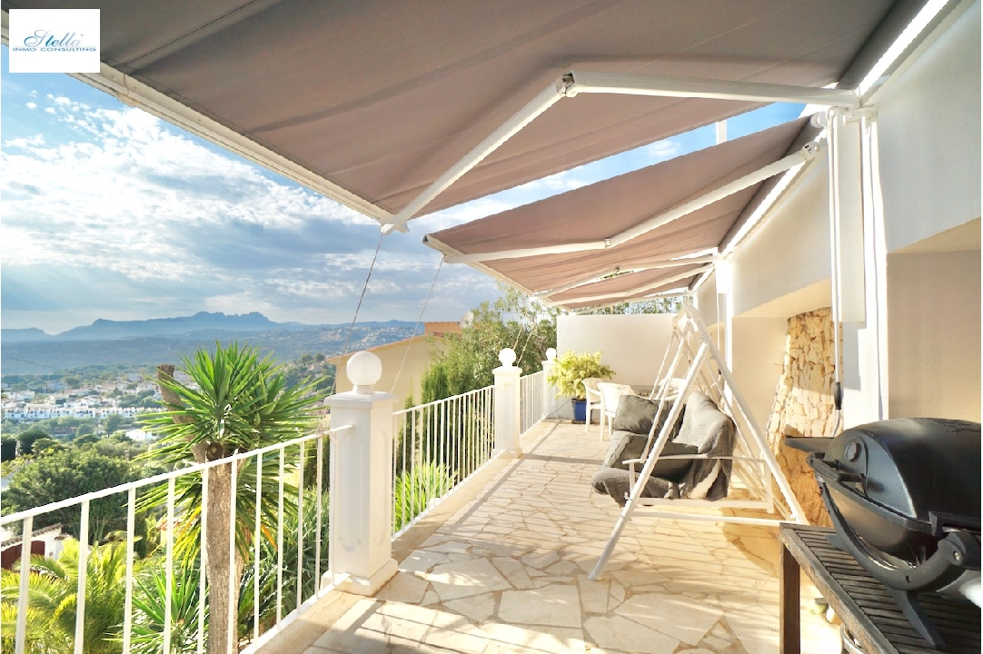 Villa in Moraira(Arnella) te koop, woonoppervlakte 248 m², Airconditioning, grondstuk 958 m², 5 slapkamer, 3 badkamer, Zwembad, ref.: CA-H-1854-AMB-28