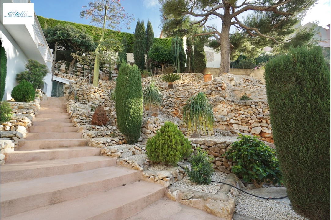 Villa in Moraira(Arnella) te koop, woonoppervlakte 248 m², Airconditioning, grondstuk 958 m², 5 slapkamer, 3 badkamer, Zwembad, ref.: CA-H-1854-AMB-31