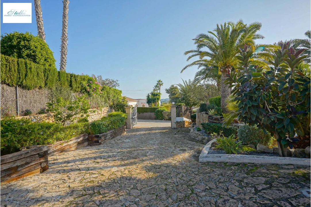 Villa in Javea te koop, woonoppervlakte 300 m², Bouwjaar 1983, Airconditioning, grondstuk 2190 m², 3 slapkamer, 3 badkamer, Zwembad, ref.: BP-C4XY4465JAV-43