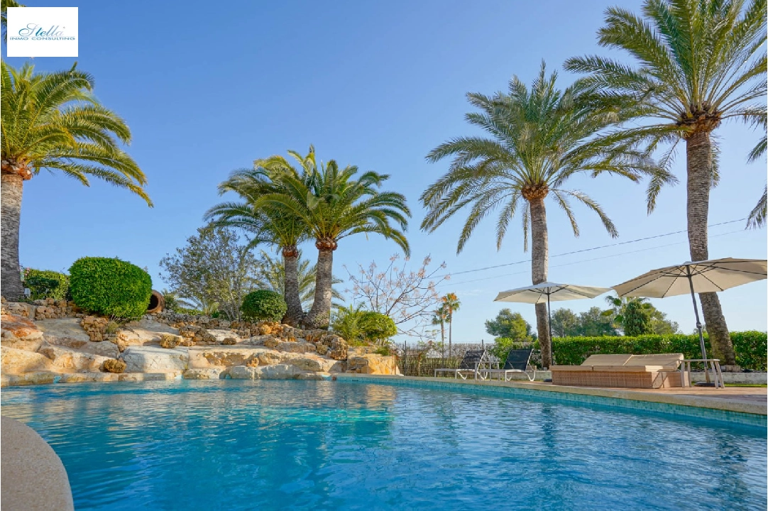 Villa in Javea te koop, woonoppervlakte 300 m², Bouwjaar 1983, Airconditioning, grondstuk 2190 m², 3 slapkamer, 3 badkamer, Zwembad, ref.: BP-C4XY4465JAV-8