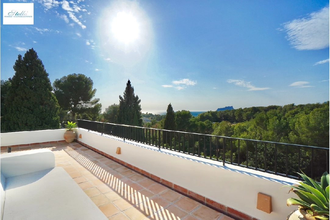 Villa in Moraira(Arnella) te koop, woonoppervlakte 270 m², Airconditioning, grondstuk 1099 m², 5 slapkamer, 4 badkamer, Zwembad, ref.: CA-H-1852-AMBEI-26