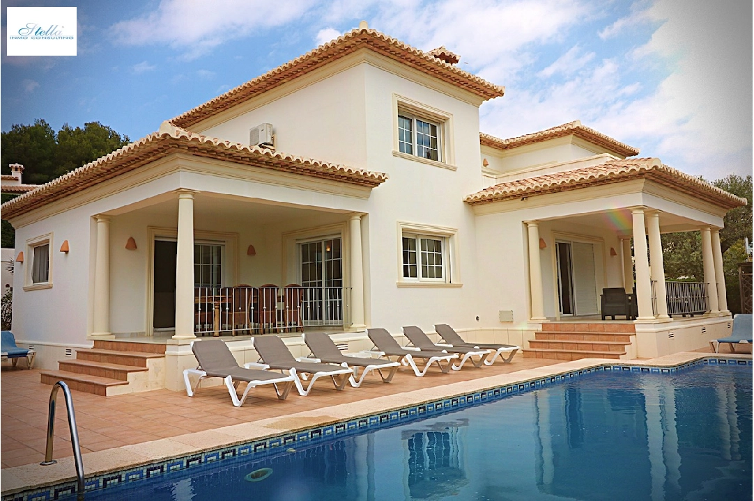 Villa in Benissa(Pinada) te koop, woonoppervlakte 280 m², Airconditioning, grondstuk 829 m², 4 slapkamer, 3 badkamer, Zwembad, ref.: CA-H-1857-AMB-1