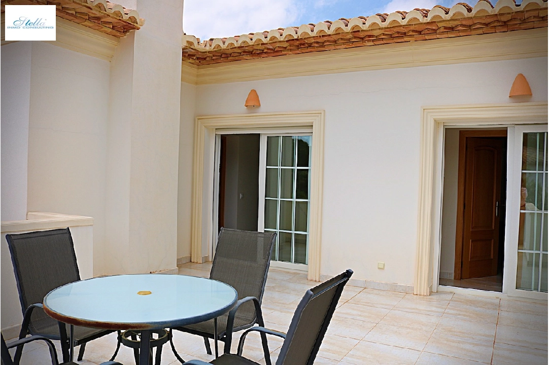 Villa in Benissa(Pinada) te koop, woonoppervlakte 280 m², Airconditioning, grondstuk 829 m², 4 slapkamer, 3 badkamer, Zwembad, ref.: CA-H-1857-AMB-18