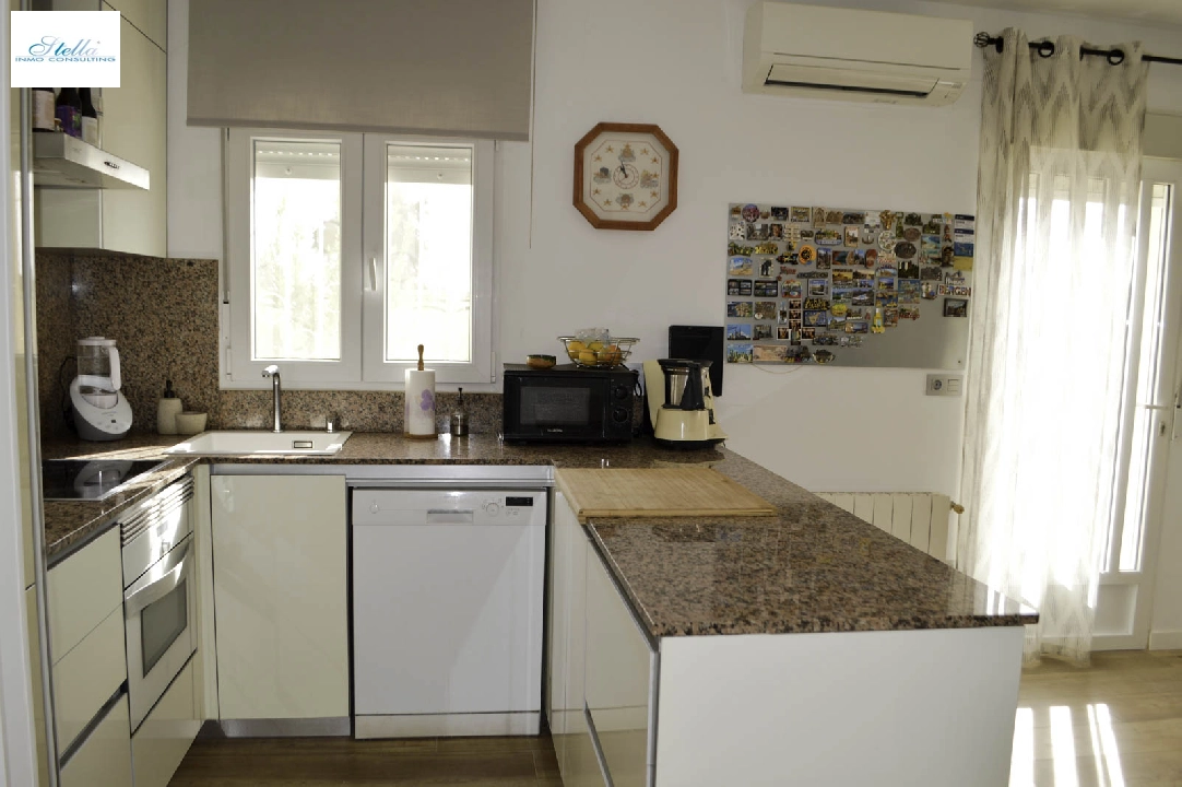 Villa in Denia te koop, woonoppervlakte 121 m², Airconditioning, grondstuk 623 m², 4 slapkamer, 2 badkamer, Zwembad, ref.: CO-C25935-17