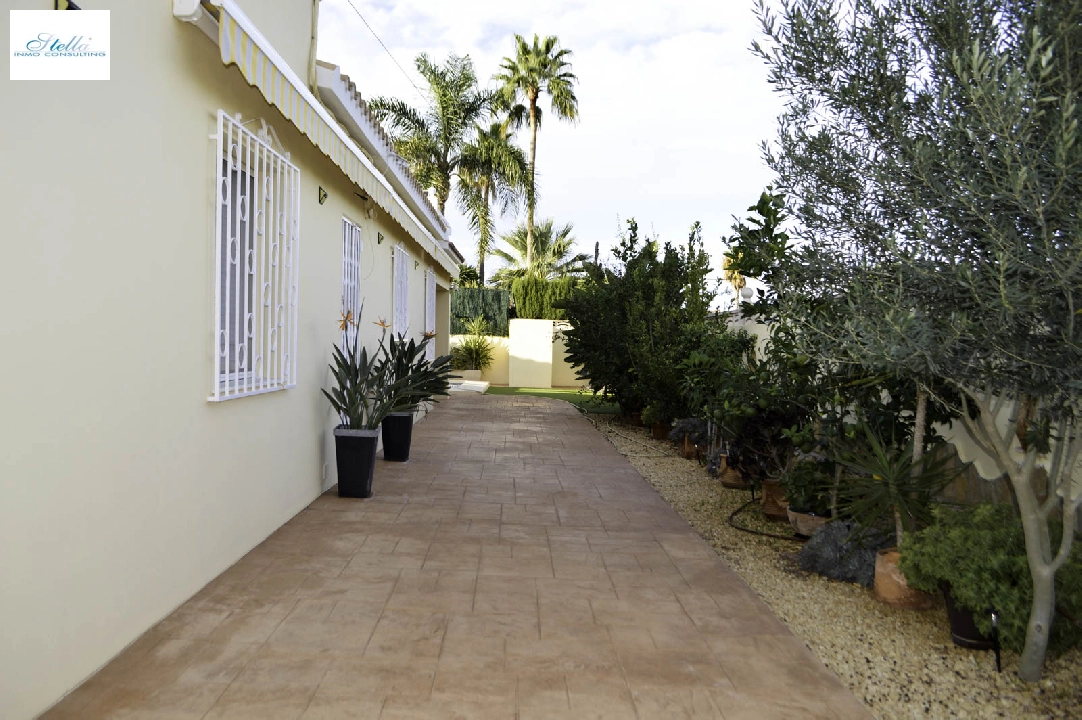 Villa in Denia te koop, woonoppervlakte 121 m², Airconditioning, grondstuk 623 m², 4 slapkamer, 2 badkamer, Zwembad, ref.: CO-C25935-6