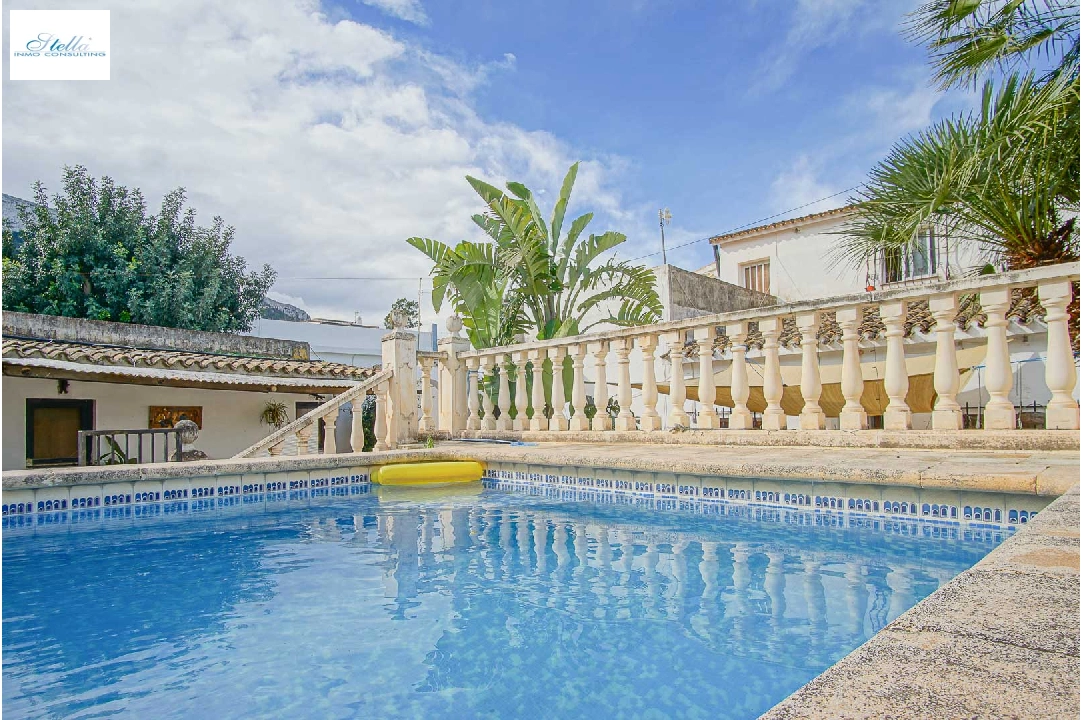 Villa in Denia te koop, woonoppervlakte 269 m², Bouwjaar 1973, + KLIMA, Airconditioning, grondstuk 1545 m², 6 slapkamer, 4 badkamer, Zwembad, ref.: BP-8234DEN-1