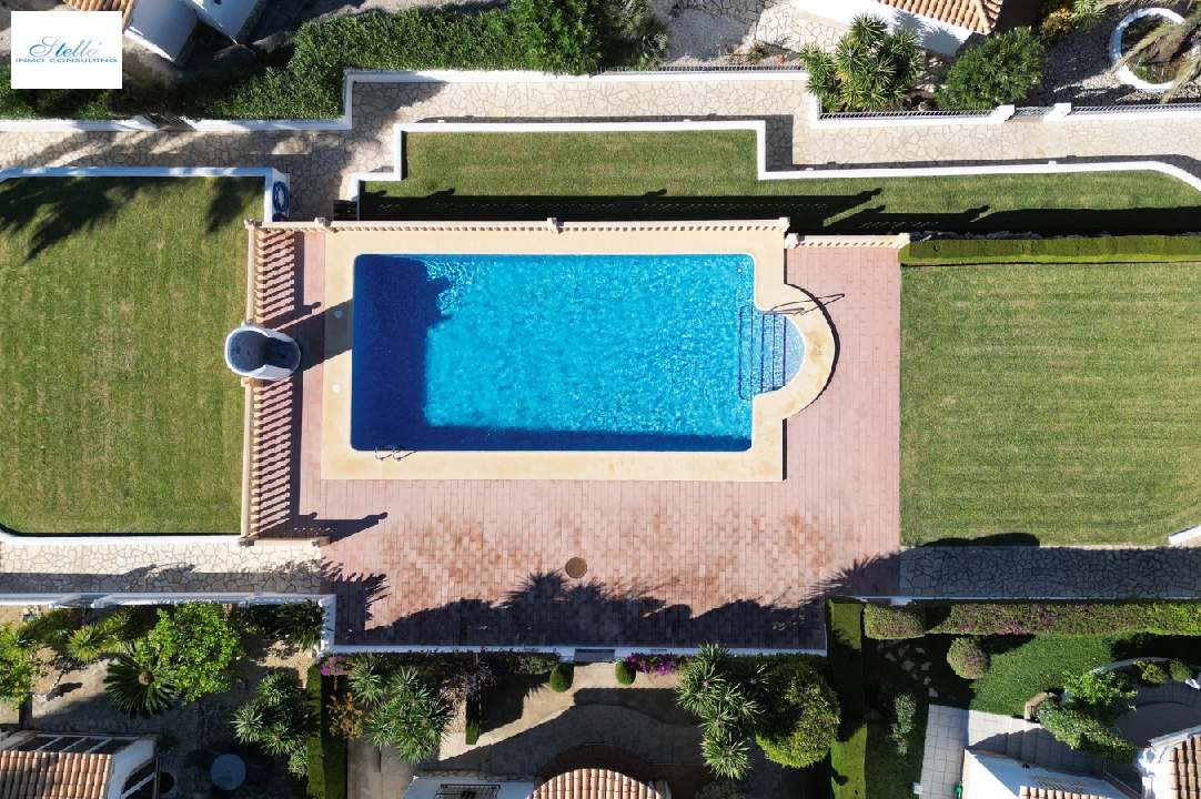 Villa in Pedreguer(Monte Solana) te koop, woonoppervlakte 156 m², Bouwjaar 1999, Staat netjes, + Vloerverwarming, Airconditioning, grondstuk 416 m², 5 slapkamer, 3 badkamer, Zwembad, ref.: 2-1014-7